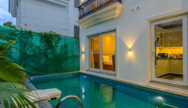 ELIVAAS Signature Mistwood 4-BHK Forest View Villa with Private Pool & Terrace in Parra