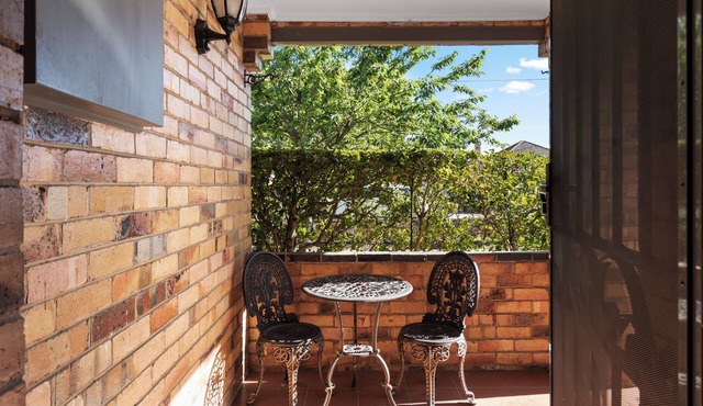 Entire home in Reservoir, Walk to bus & train, shuttle bus to LTU in Reservoir