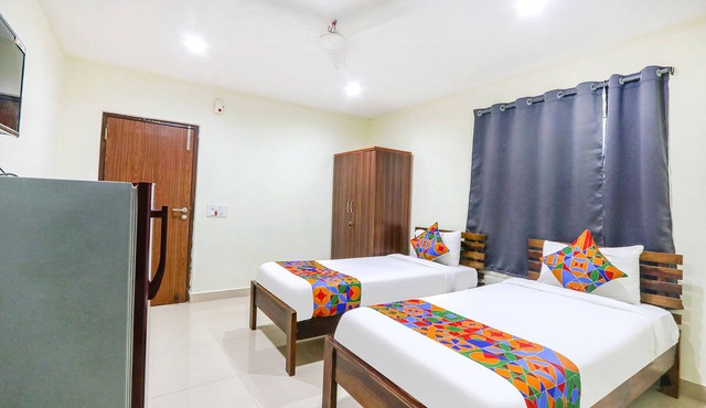 FabHotel Blue Spring - Near Hi-tech City Metro Station