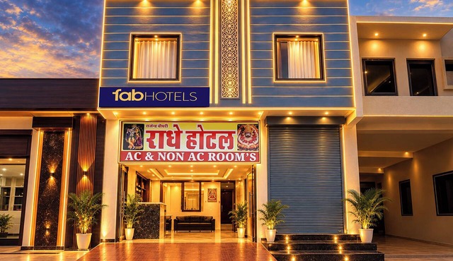 Fabhotel Raadhe in Khatoo