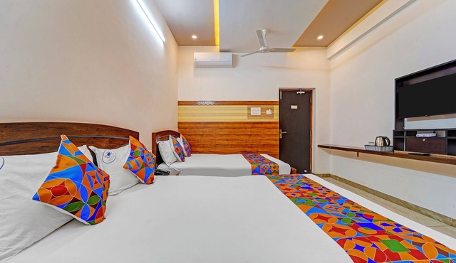 Fabhotel Raja Residency