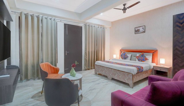 Fabhotel Rush Residency in Noida