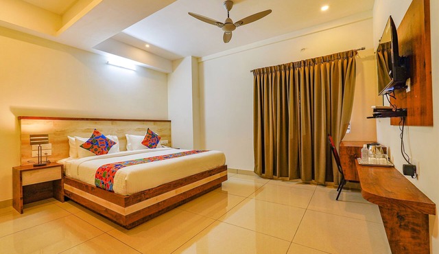 FabHotel Shakthi Suites