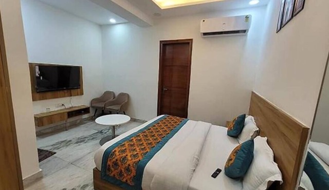 Fabhotel The Param Continental in New Delhi
