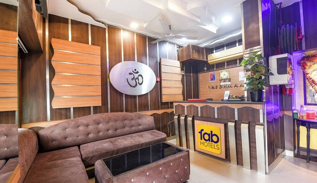 Fabhotel Vardhmaan Inn