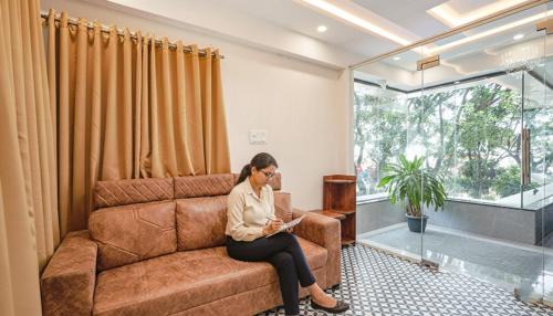 FabHotel Vasatiya Hotel & Suites