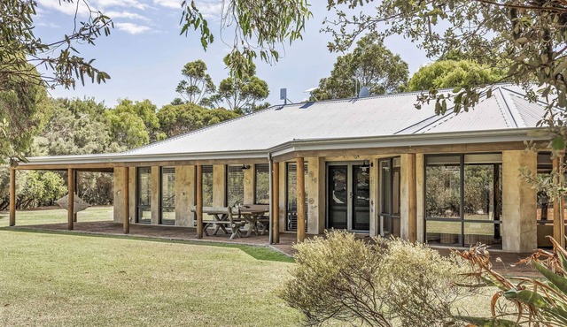 FABULOUS RURAL ESCAPE SET ON A PEACEFUL LANDSCAPE OF NATURAL BUSHLAND in Yallingup