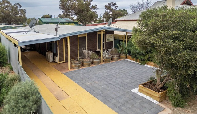 Flinders Ranges Bed and Breakfast in HAWKER