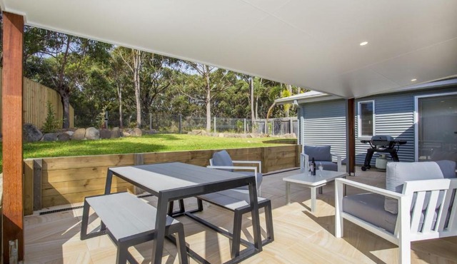 Free night! Pay for 2 stay for 3 in Lake Tabourie