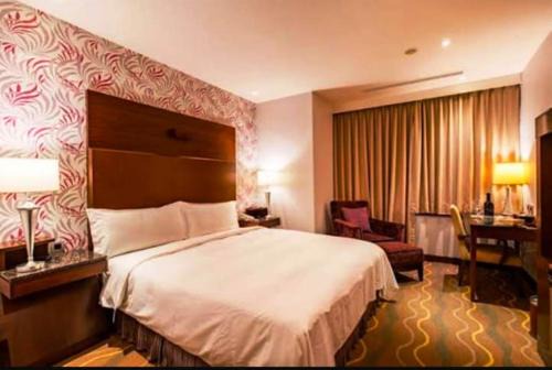 G N Hotel & Restaurant Bodla