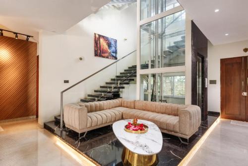 Glasscrest Villa by StayJade 6BHK Theatre Hyd
