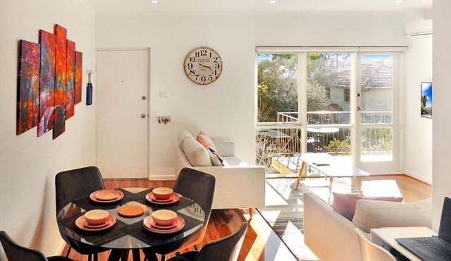 Glen Iris, Quiet Boutique 2 bedroom Netflix, WIFI, Parking, Free Wine in Melbourne