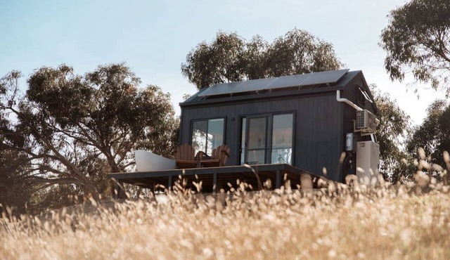 Glorious Tiny House with Lovely Sights in Wallan, Victoria in Wallan