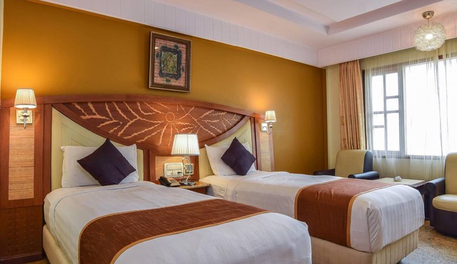 Golden Metro Hotel