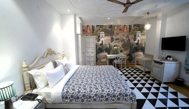 Grandrosse Boutique - Lake Facing Hotel