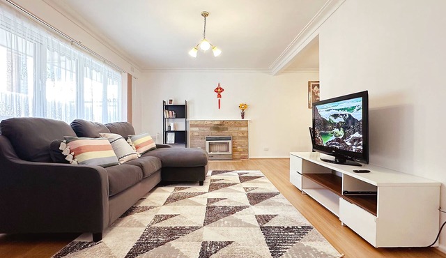 Greenmeyer Retreat/Near Train Station/Shopping in Greensborough