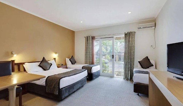 Greensborough Motel in Macleod