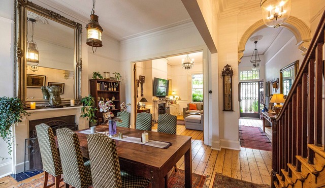 Heritage terrace house with oasis pool garden by the beach in St Kilda