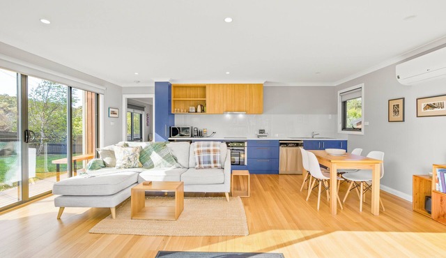 Herlihys On Huon - Cabin 1 - Lymington in Lymington