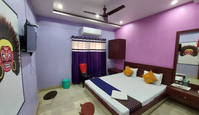 Hill Queen Hotel & Resturent Baghmundi