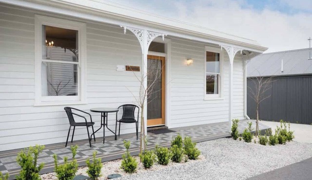 History Meets Luxury - Meet Wahroonga! in Launceston