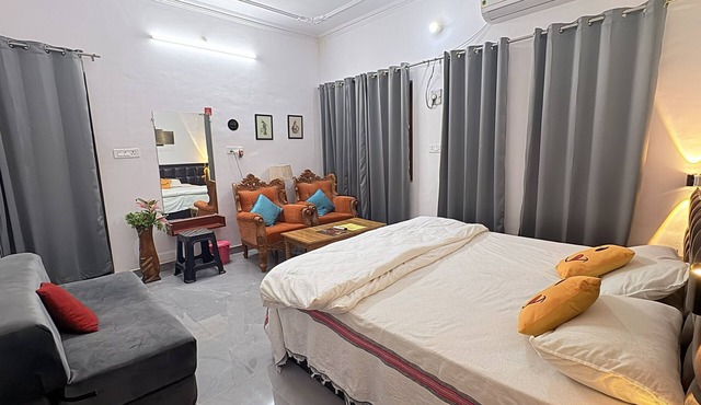 Homestay Room with Wellness Programme city tour and guide
