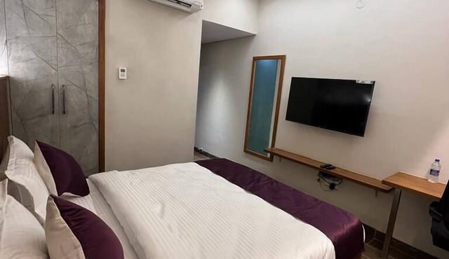 Hotel 5 Elements Madhapur