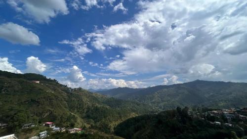 Hotel Almora Palace in Almora