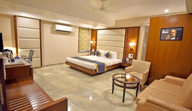 Hotel Amit Park International in Bhilai