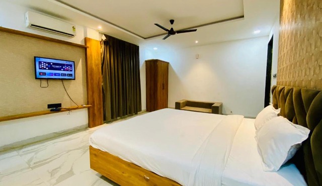 Hotel Awadh in Indore