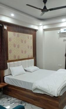 Hotel Blue Neck in Patna