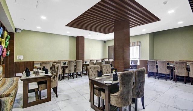 Hotel Crosswinds West