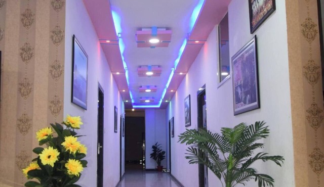 Hotel Divine Pratapgarh