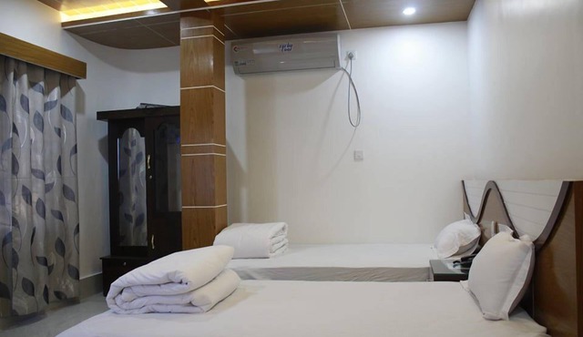 Hotel Elite Luxury in Chandpur