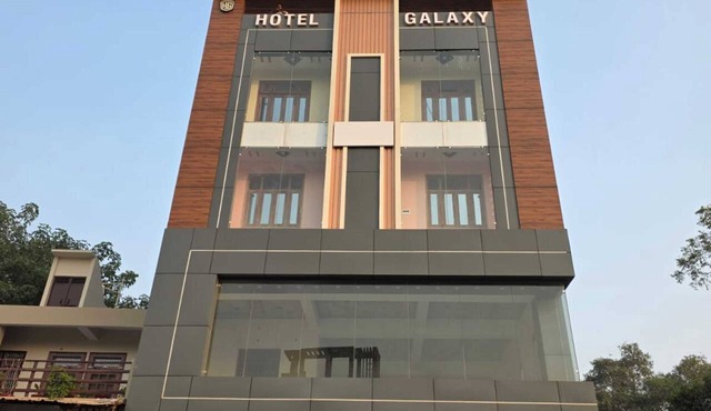 Hotel Galaxy in Tirwa