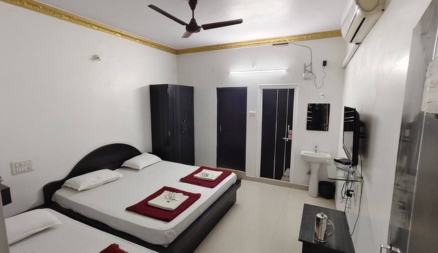 Hotel Gananjaya Gokarna