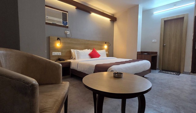 Hotel Gulmohar Grand