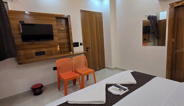 Hotel Hans Palace in Ayodhya