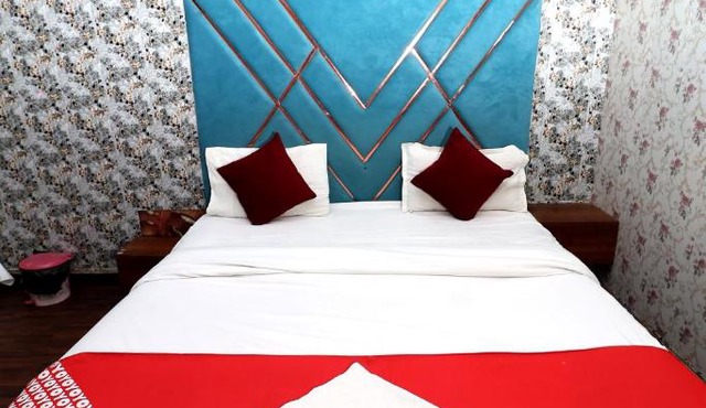 Hotel Hindon Residency "Couple Friendly"