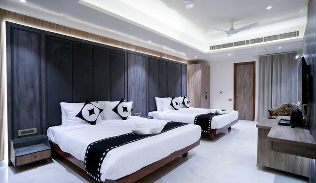Hotel in Ayodhya near Ram Mandir