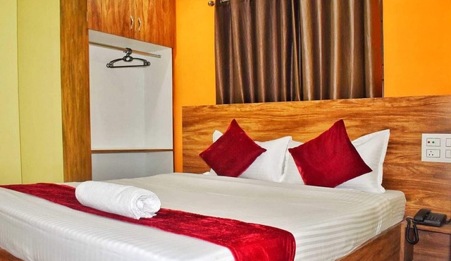 Hotel Jacs Inn