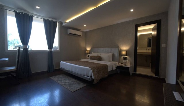 Hotel JSR Continental in Dehradun