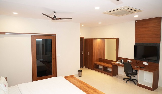 HOTEL KALYAN SUITES