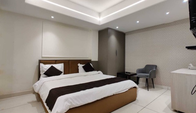 Hotel M.K in Pathankot
