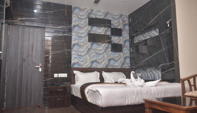 Hotel Maa International