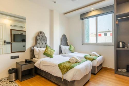 Hotel Mayur C R Park - Greater Kailash New Delhi