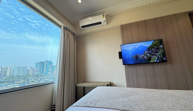 HOTEL MUMBAI HOUSE VALNAI MALAD