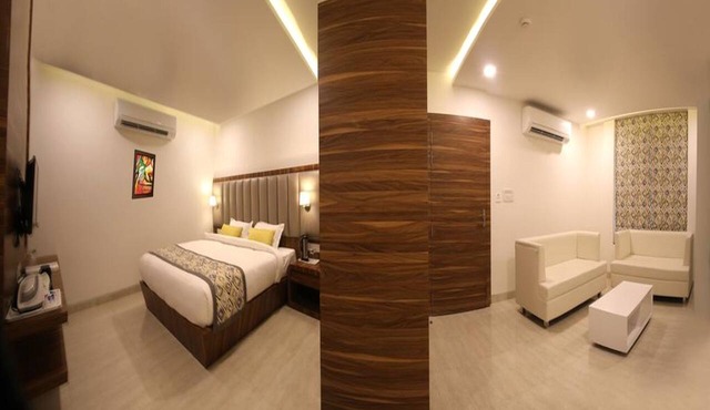 Hotel Narayanam in Kota