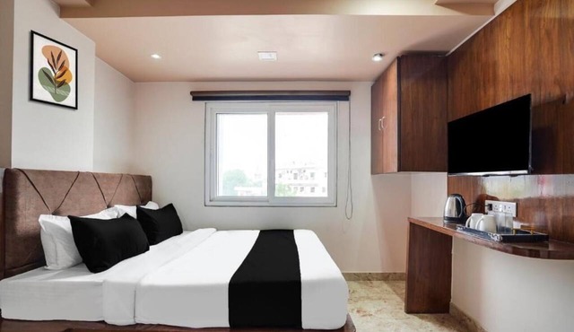 Hotel O Ajmer Central Grand Suman