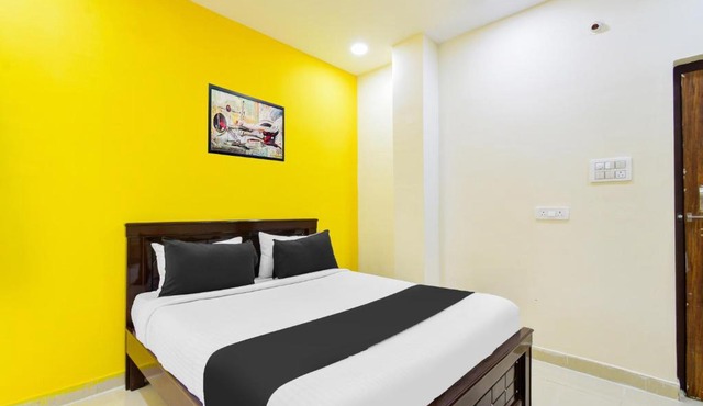 Hotel O by OYO Royal Stay Luxury Rooms